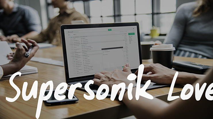 Supersonik Love Font