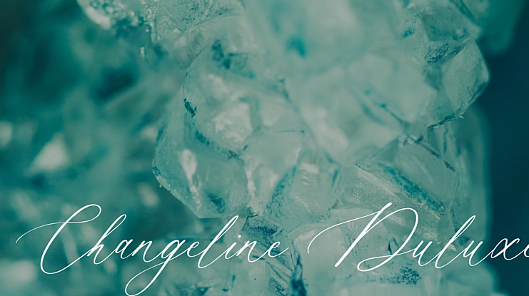 Changeline Duluxe Font