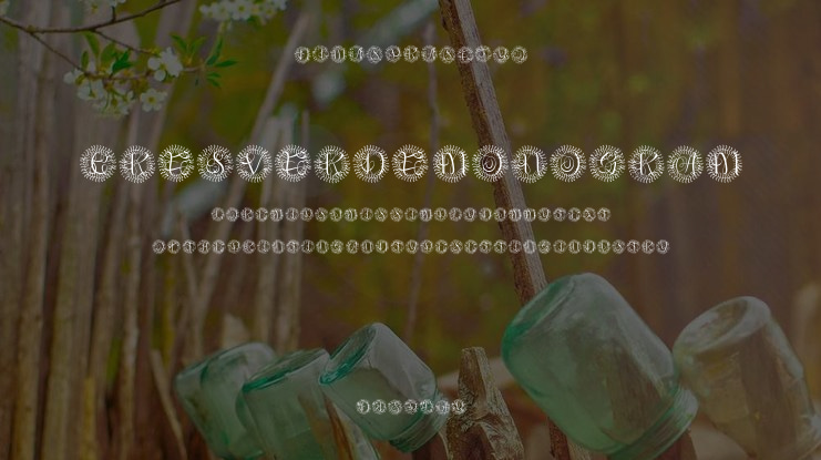 Cresverde Monogram Font