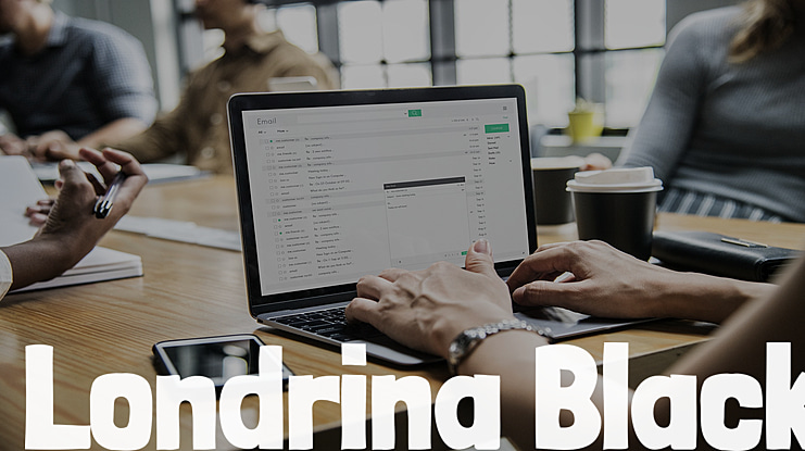 Londrina Black Font Family