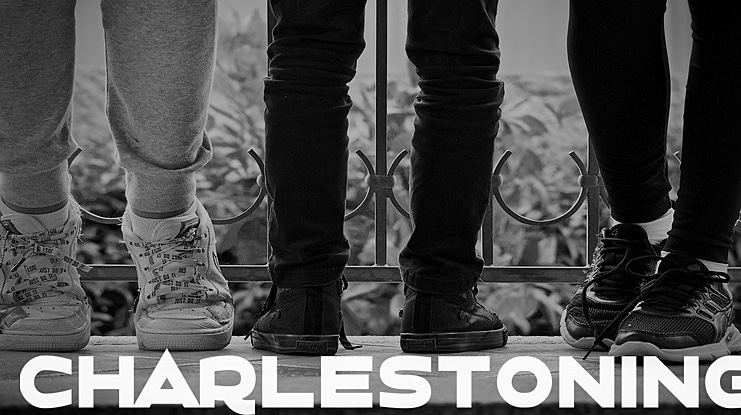Charlestoning Font