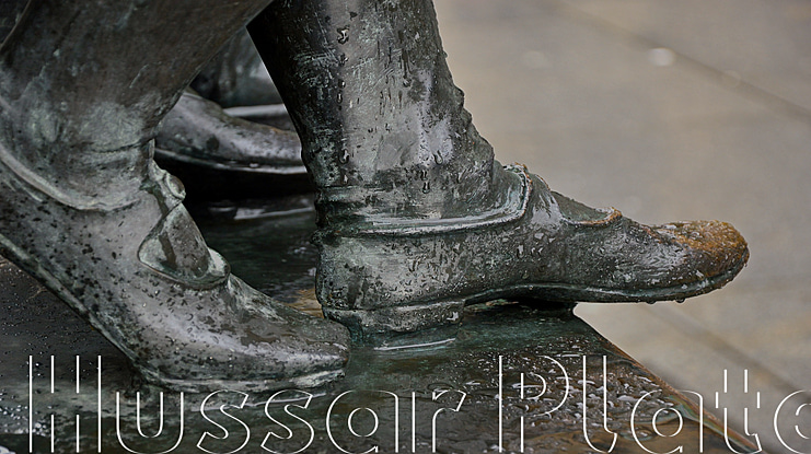 Hussar Plate Font Family