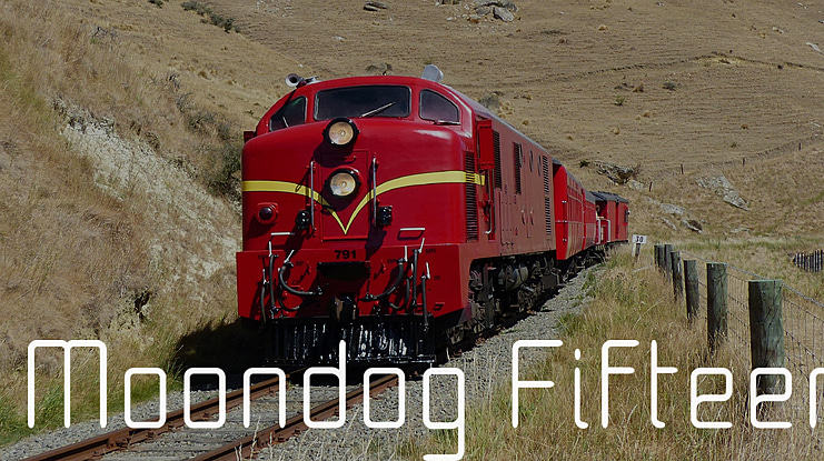 Moondog Fifteen Font