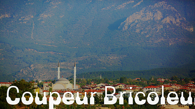 Coupeur Bricoleur Font Family