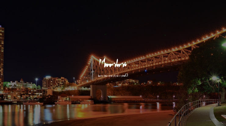 Moonline Font Family