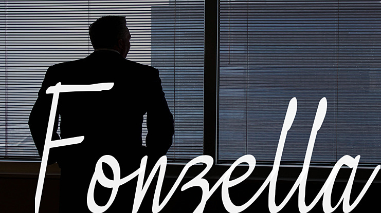 Fonzella Font