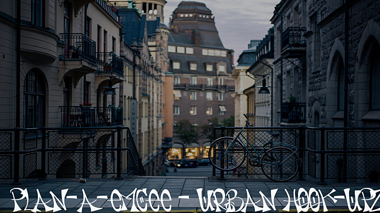 PLAN-A-EMCEE - URBAN HOOK-UPZ Font