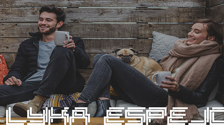 Lyka Espejo Font Family