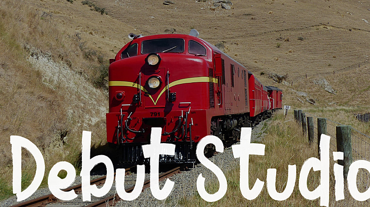 Debut Studio Font