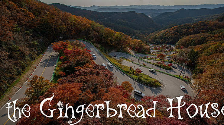 the Gingerbread House Font