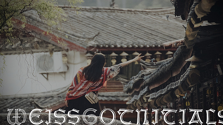 WeissGotnitials Font