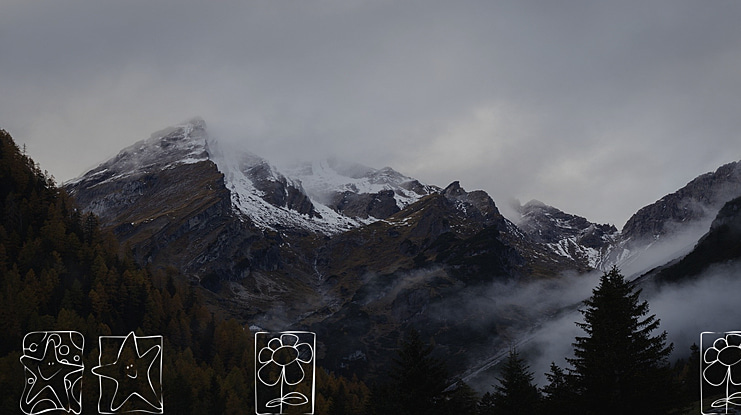 KR Scrappin Squares Font