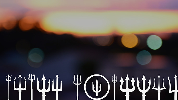 Black Trident Font