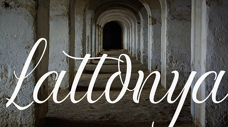 Lattonya Font