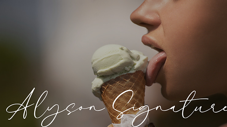 Alyson Signature Font