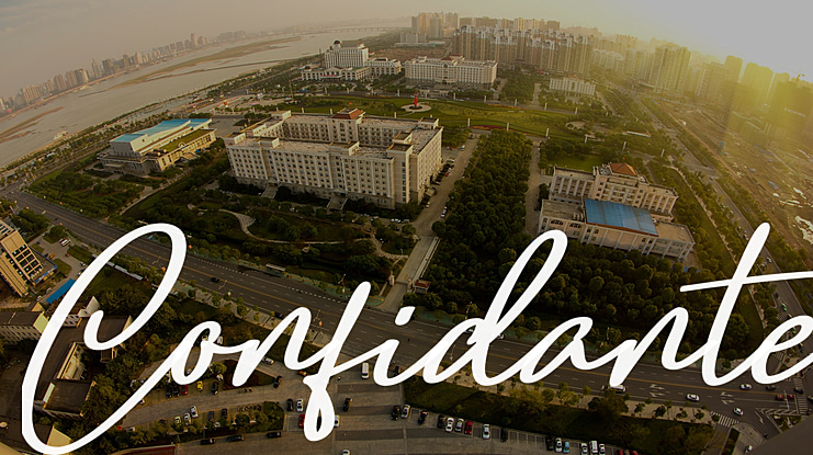 Confidante Font