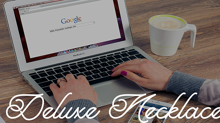 Deluxe Necklace Font