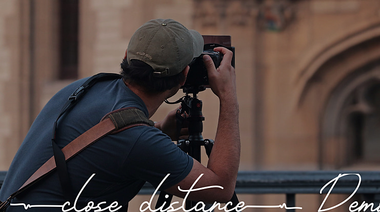 Close Distance Demo Font