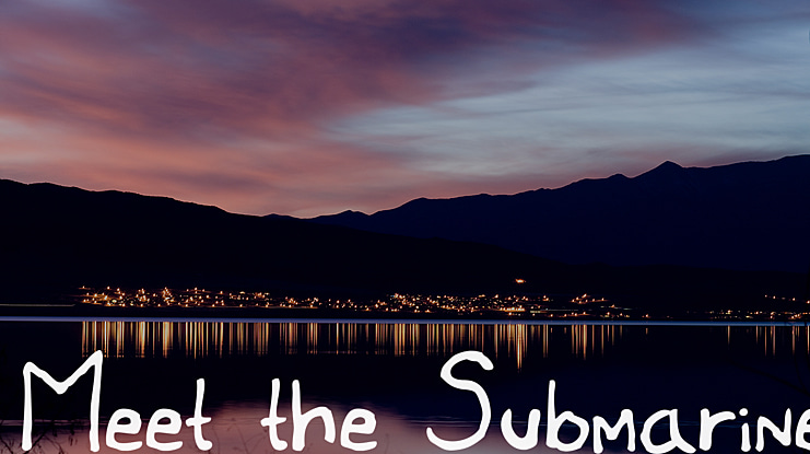 Meet the Submarine Font