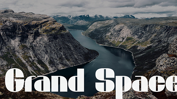 Grand Space Font
