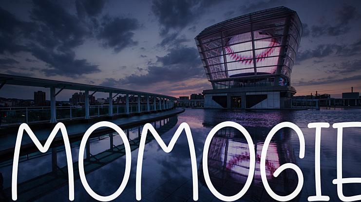 MOMOGIE Font