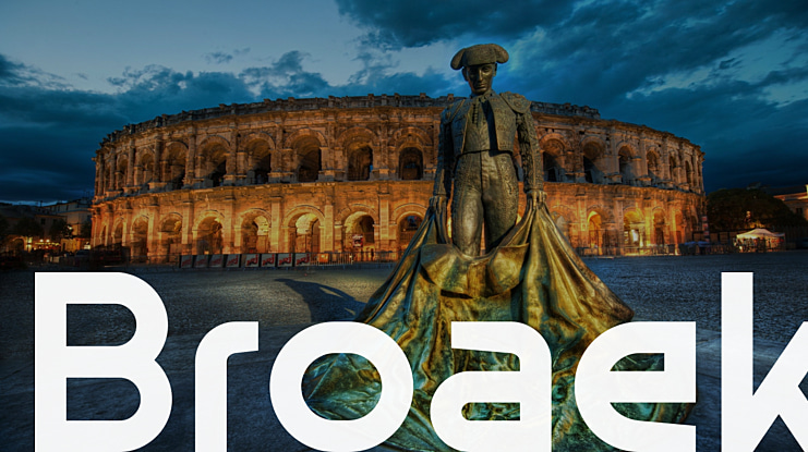Broaek Font Family